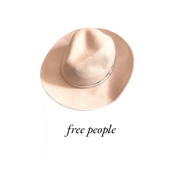 Free People Accessories - Free People Wythe Wool Hat with leather band